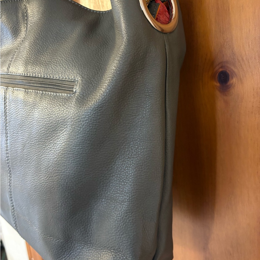 Nappa, Canadian Brand, Gray Leather Shoulder Bag, like new! - Picture 7 of 16